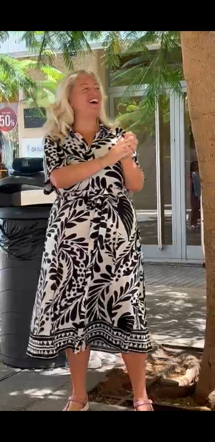 Xenia am Straßenmusikfestival 2025